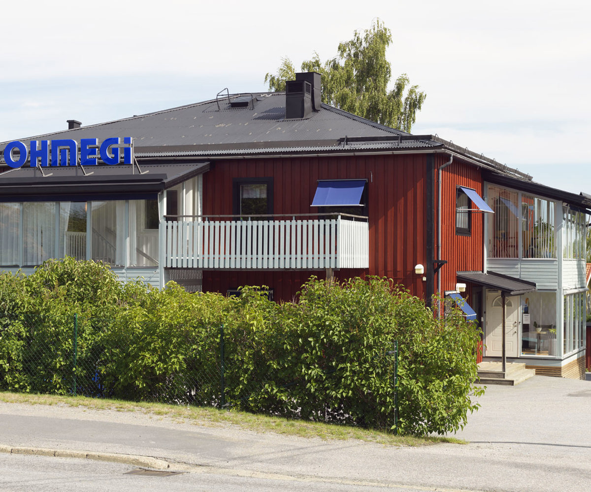 ohmegi-byggnad-hela.jpg